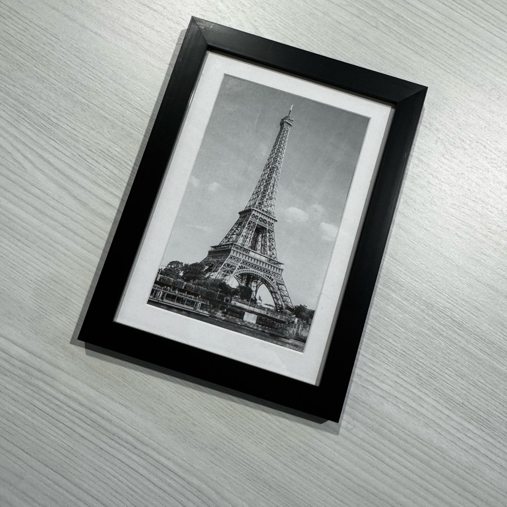 SET OF EIGHT (8) PHOTO FRAMES